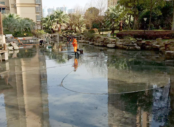 永新景观池淤泥清理